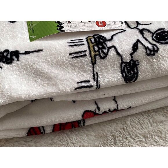 Peanuts Snoopy Woodstock Puffer Jacket Puffy Coat Soft Throw Blanket 50 X 70” - Picture 8 of 16